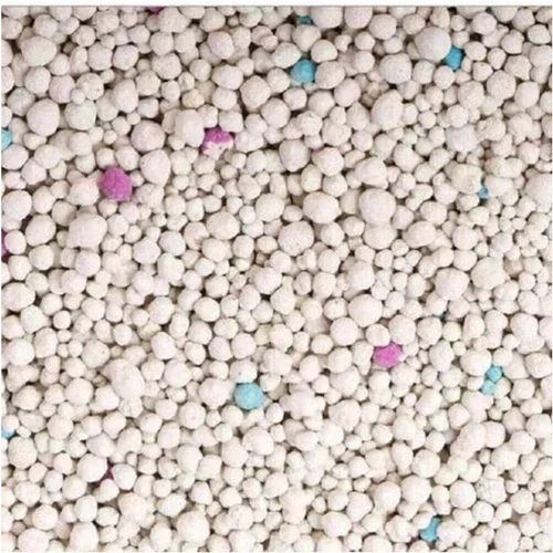 Non-tracking bentonite cat litter